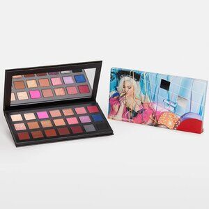 🧁 KYLIE Cosmetics Sipping Pretty Birthday Eyeshadow Palette